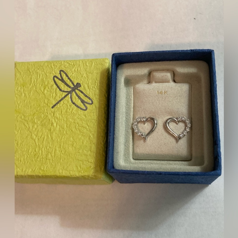 NIB 14K White Gold and CZ Heart Earrings
